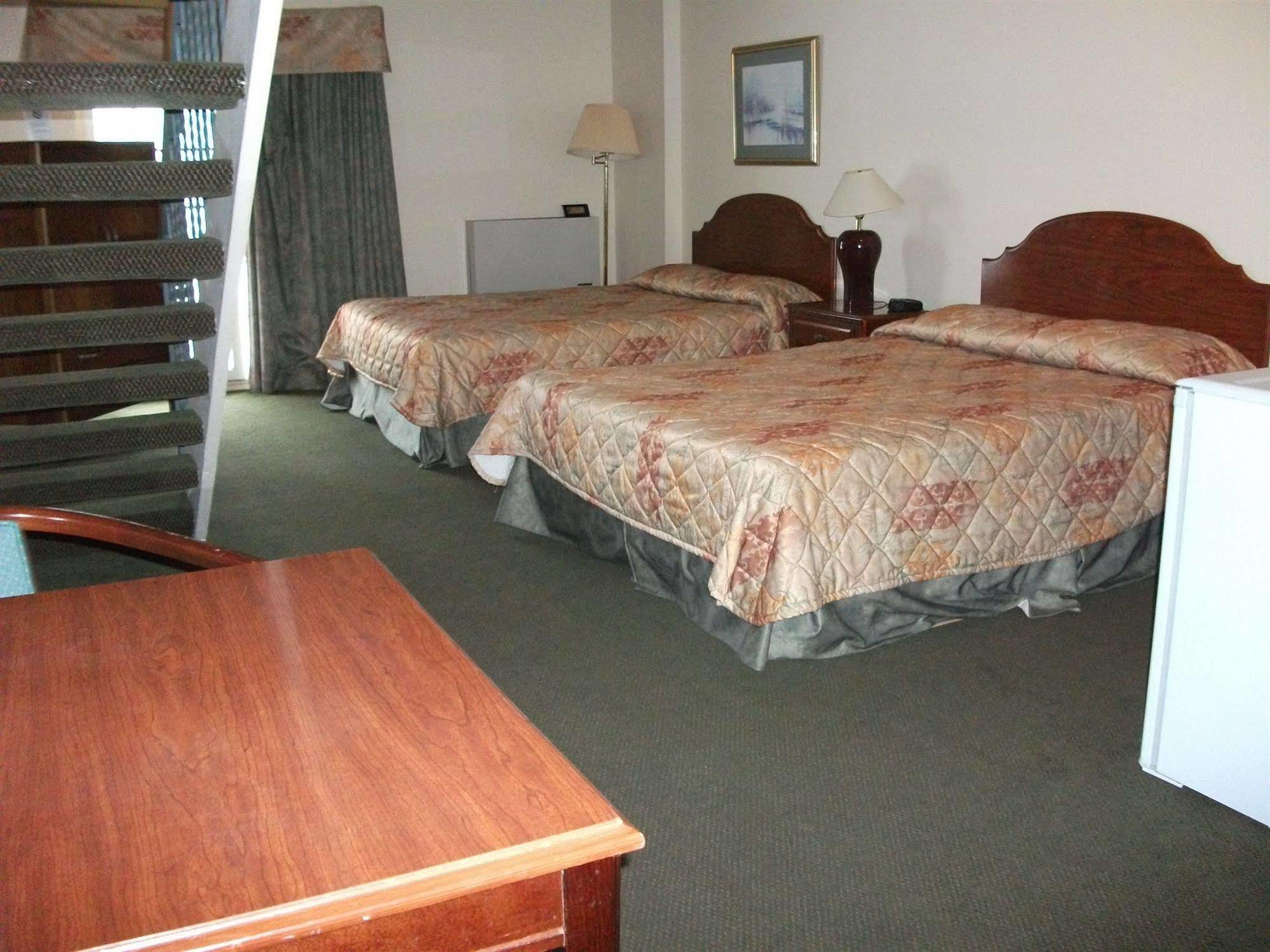 Travelodge By Wyndham Wasaga Beach Room photo